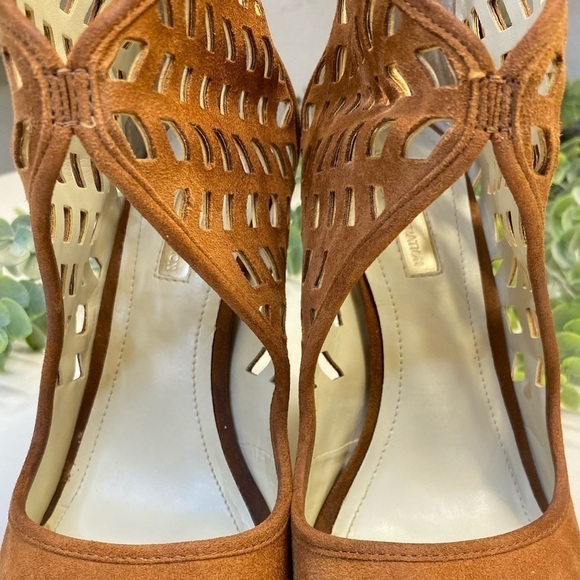 BCBGeneration Suede Tan Caged Sandal Heels Size 6 - Picture 16 of 17